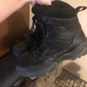 Men’s black 511 boots